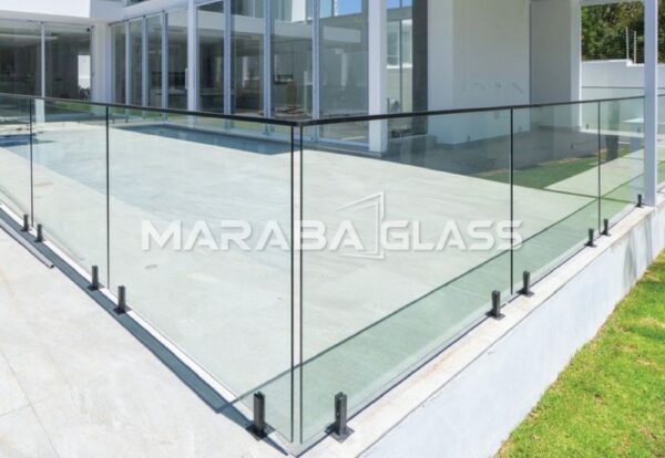 Glass balustrade installed on an outdoor terrace