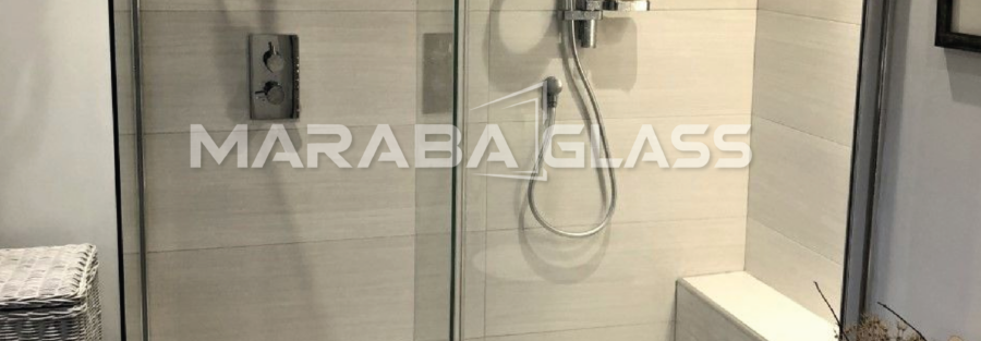 Choosing the right shower door for a modern bathroom